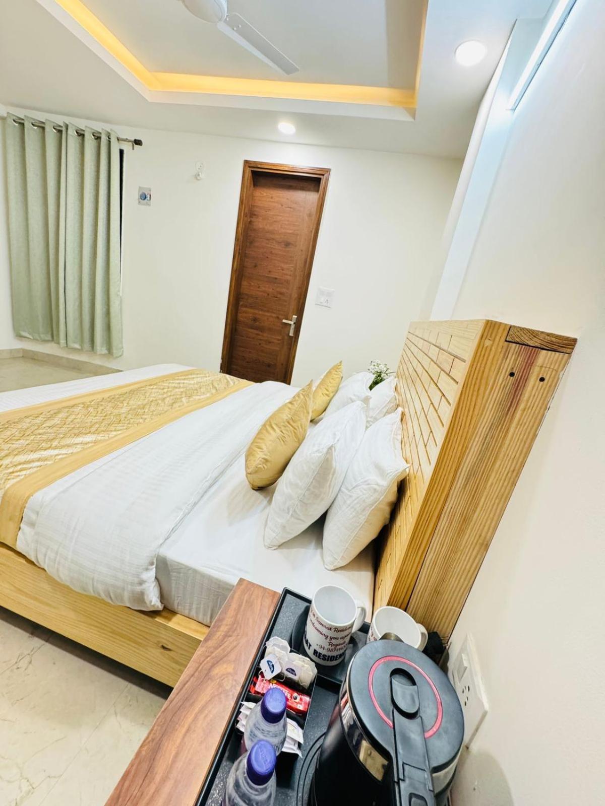 Hotel Ashram View Just 10 Minute Away Form Nizamuddin Railway Station Nové Dillí Exteriér fotografie