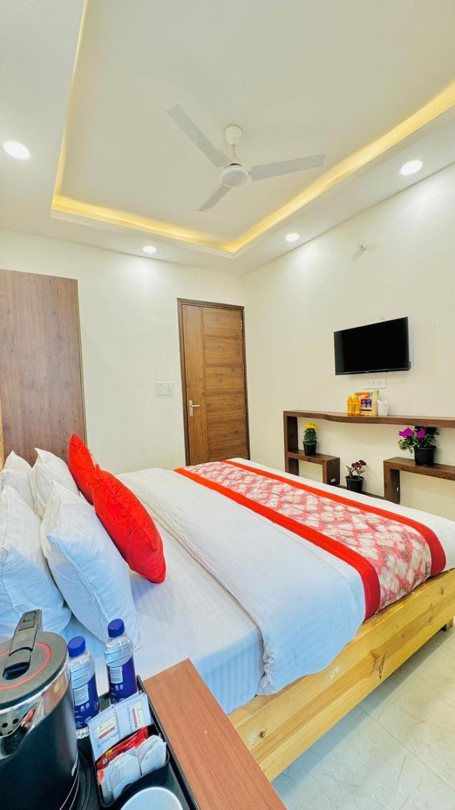 Hotel Ashram View Just 10 Minute Away Form Nizamuddin Railway Station Nové Dillí Exteriér fotografie