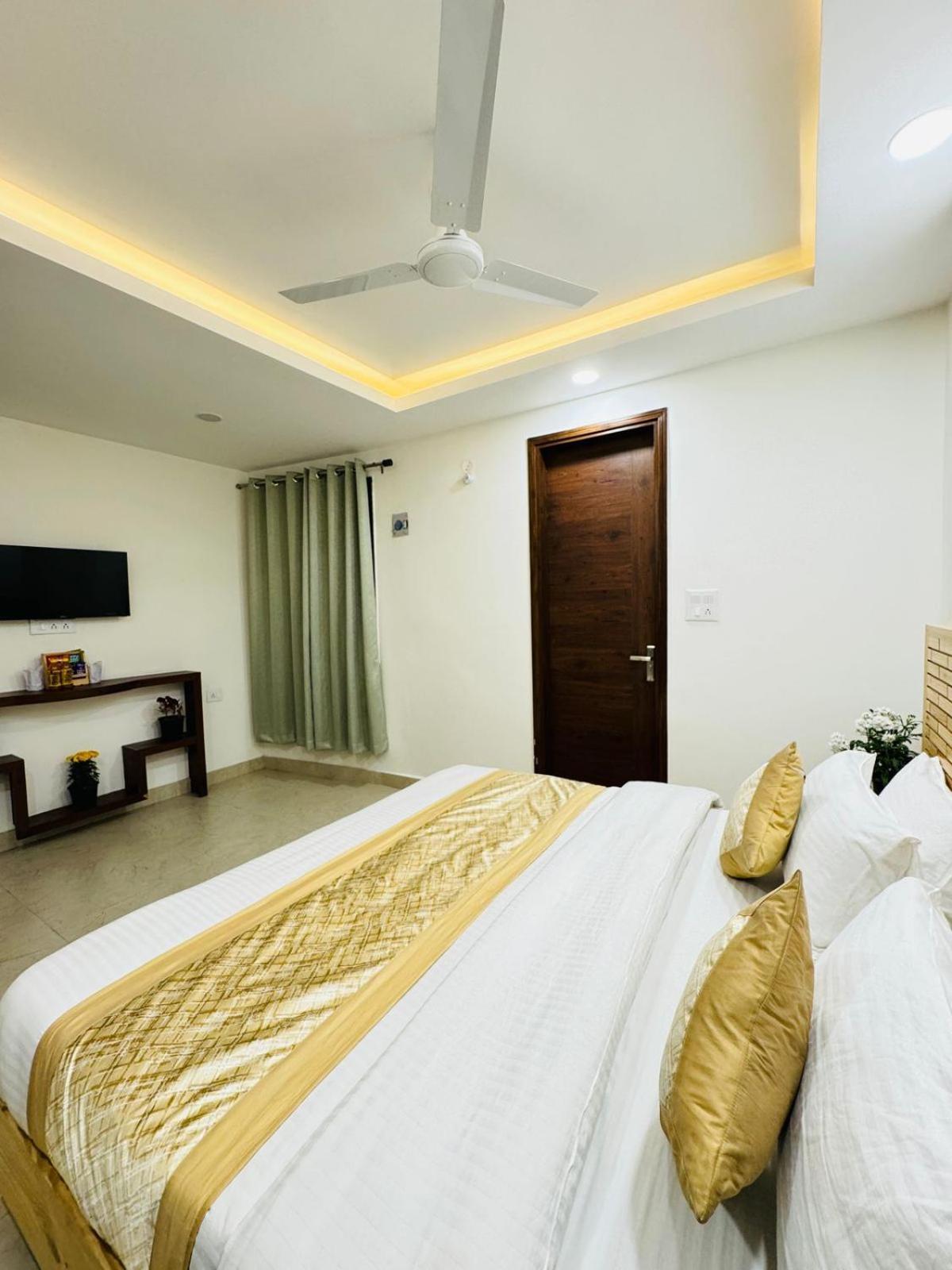 Hotel Ashram View Just 10 Minute Away Form Nizamuddin Railway Station Nové Dillí Exteriér fotografie
