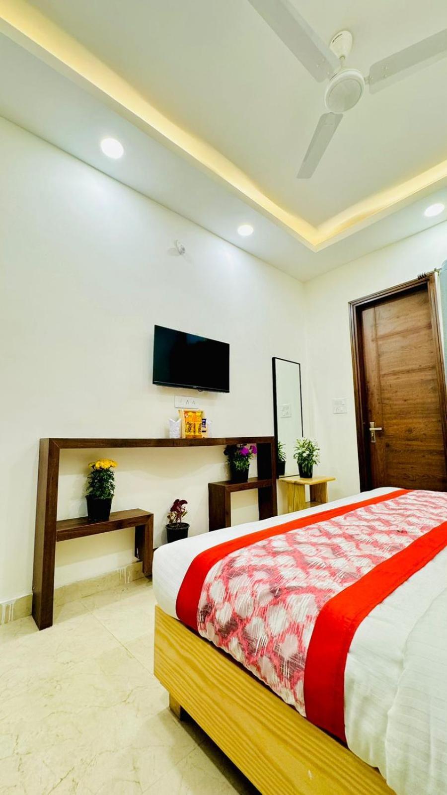 Hotel Ashram View Just 10 Minute Away Form Nizamuddin Railway Station Nové Dillí Exteriér fotografie