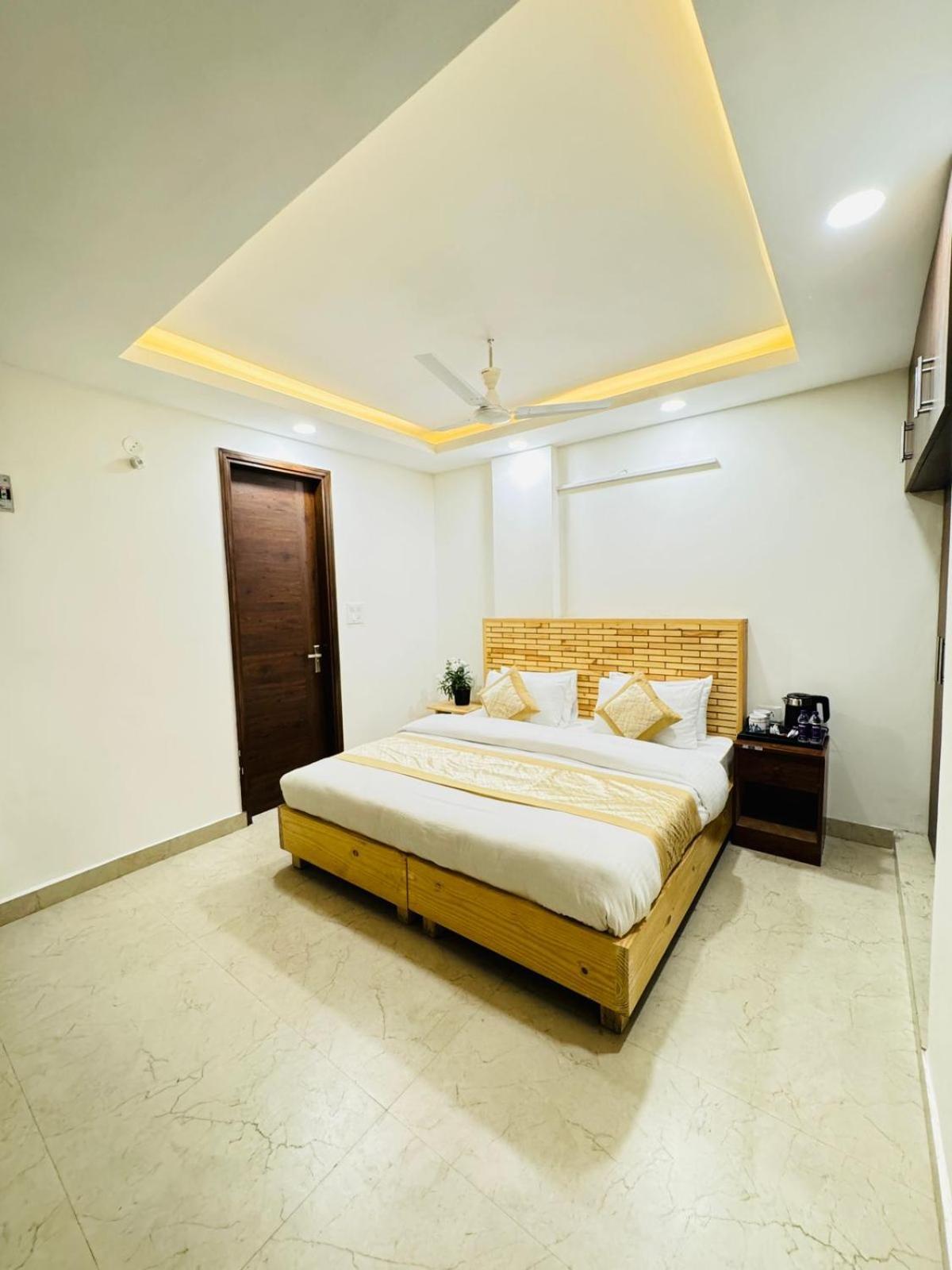 Hotel Ashram View Just 10 Minute Away Form Nizamuddin Railway Station Nové Dillí Exteriér fotografie