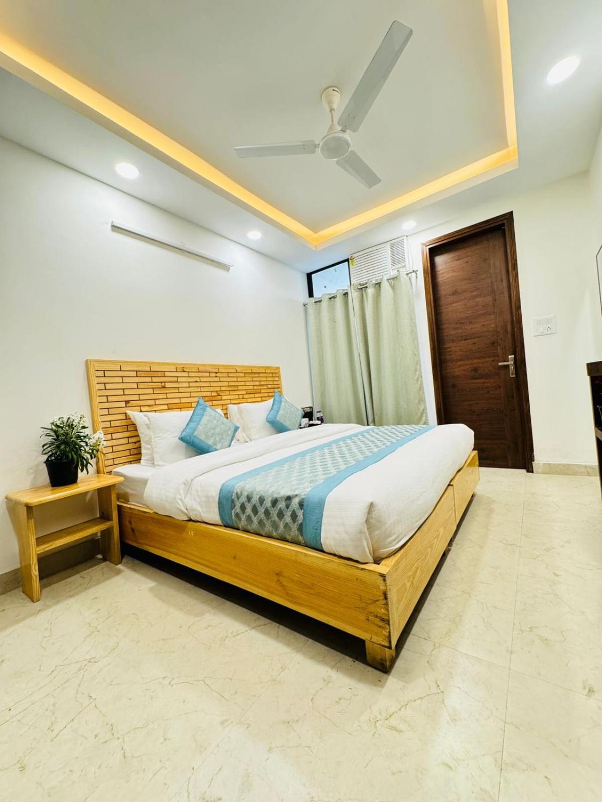 Hotel Ashram View Just 10 Minute Away Form Nizamuddin Railway Station Nové Dillí Exteriér fotografie