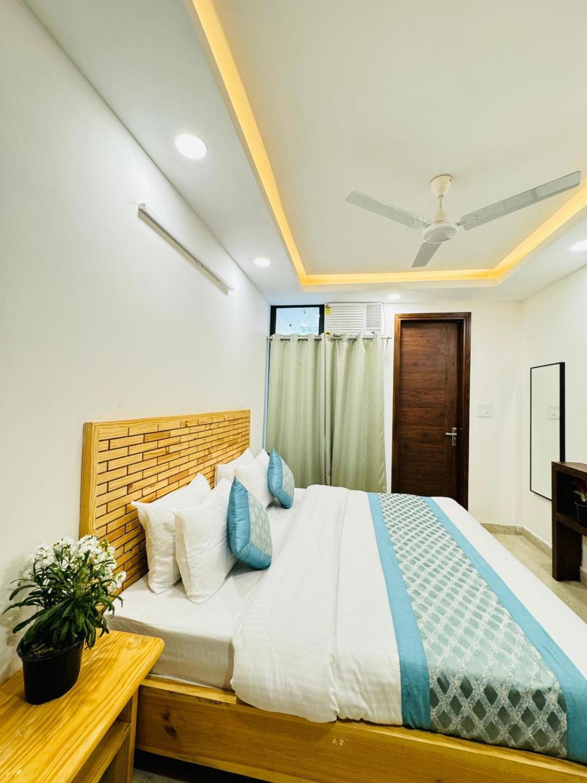 Hotel Ashram View Just 10 Minute Away Form Nizamuddin Railway Station Nové Dillí Exteriér fotografie