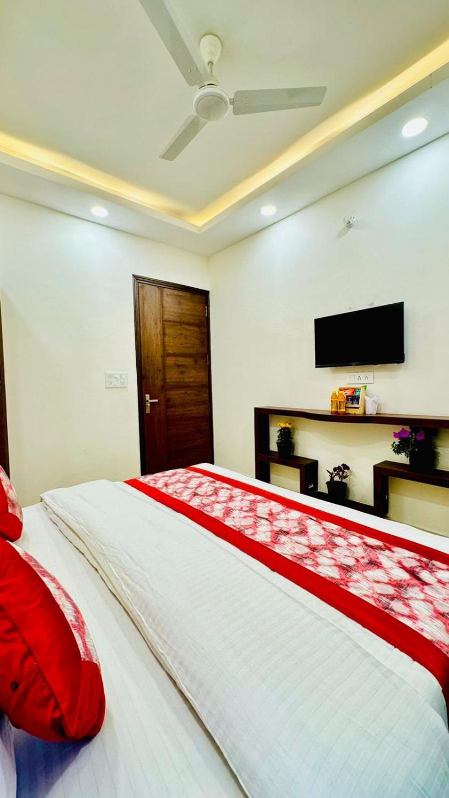 Hotel Ashram View Just 10 Minute Away Form Nizamuddin Railway Station Nové Dillí Exteriér fotografie